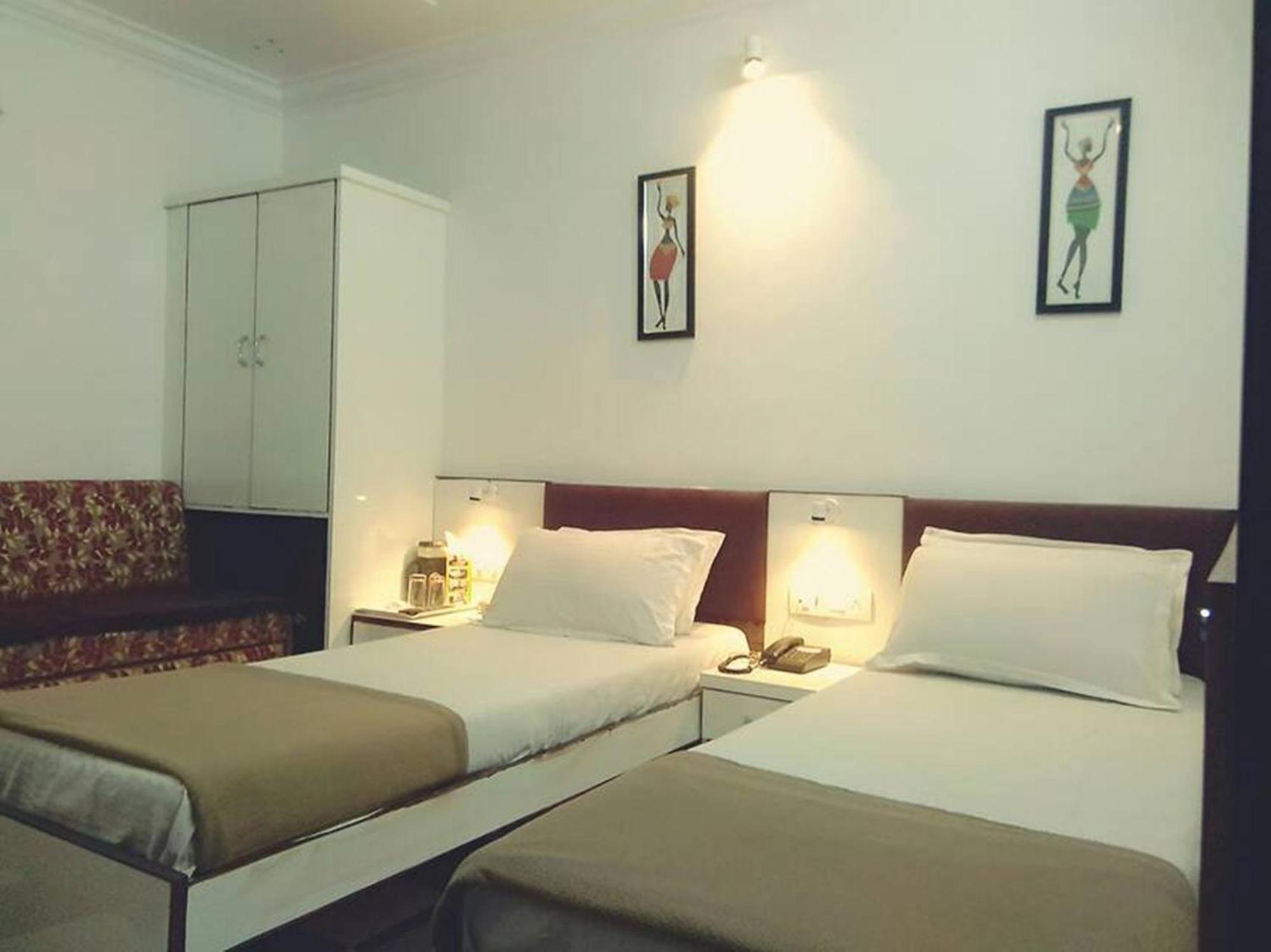 Hotel Chatako Ahmedabad Exterior photo